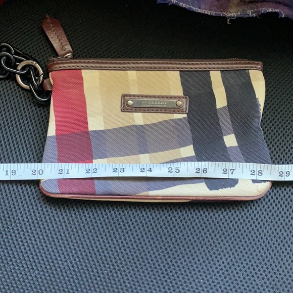 Burberry wristlet - Picture 6 of 9